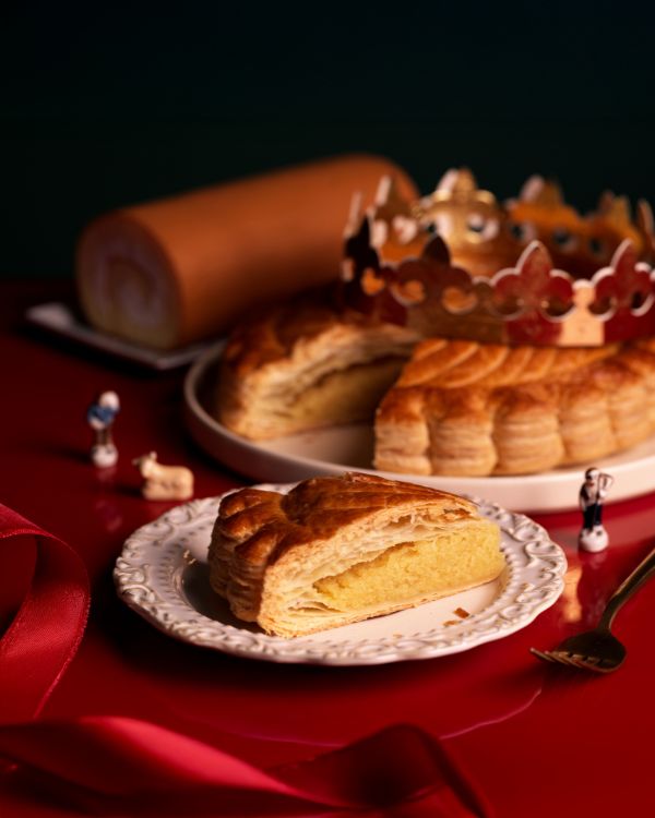 Royale Galette des Rois + Hokkaido Vanilla Swiss Roll