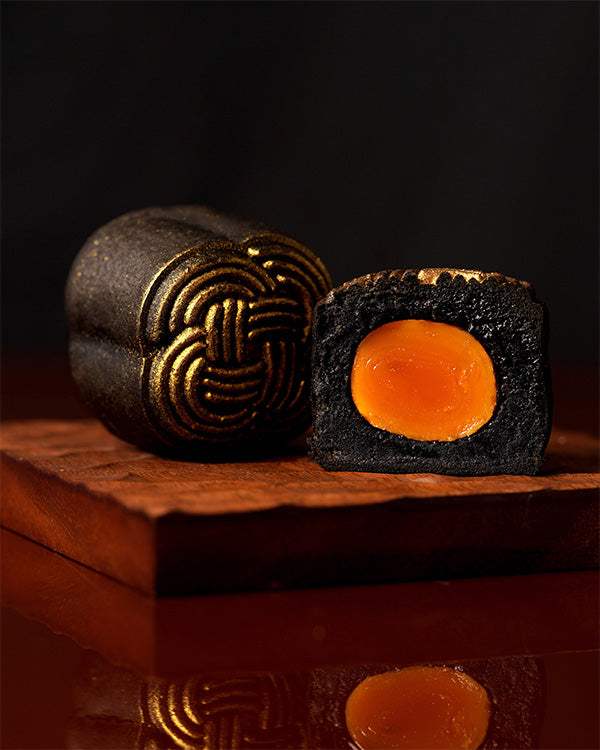 Black Sesame Salted Yolk 黑芝麻咸蛋黄